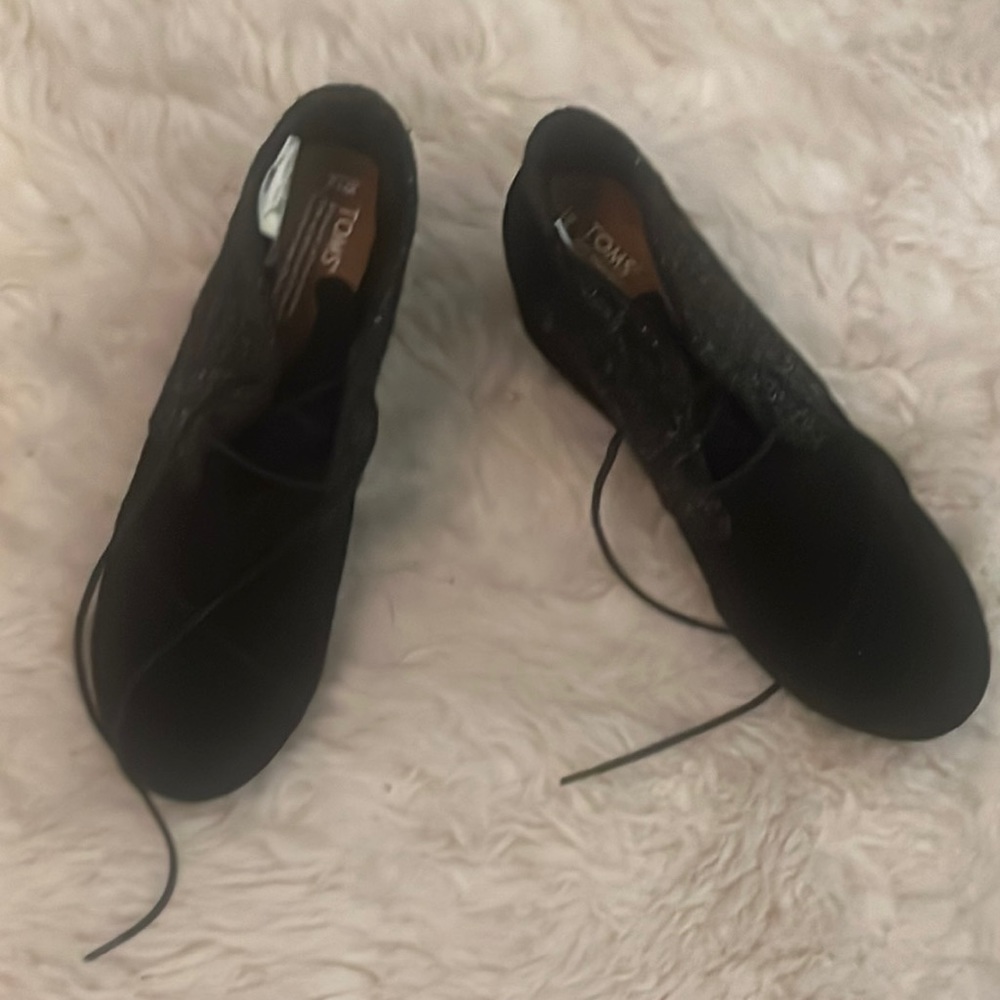 Lace up Ankle Booties on a small wedge